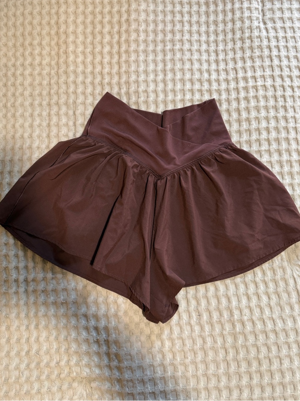 OFFLINE by Aerie XS Crossover Flowy Shorts Brown - Picture 2 of 5